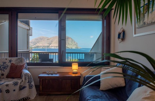 Addaura Apartment | CasaMare Addaura - Your Romantic Seafront Hideaway