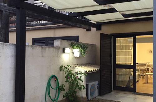 Noto Marina Apartment | Casamare . Enchanting three-room apartment nestled in the quiet of the beach of Noto