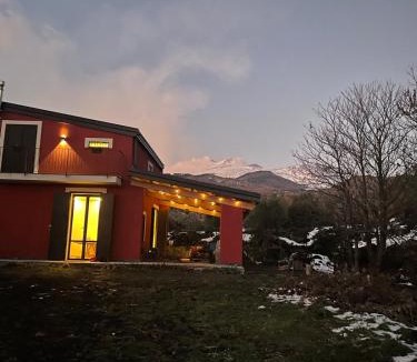 Ragalna Ski Chalet | Case Monte Arso -Etna sud est-