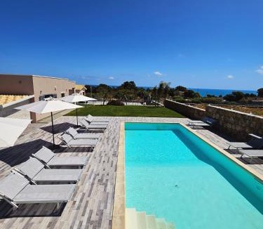 Brucoli Villa | Cava Del Mar