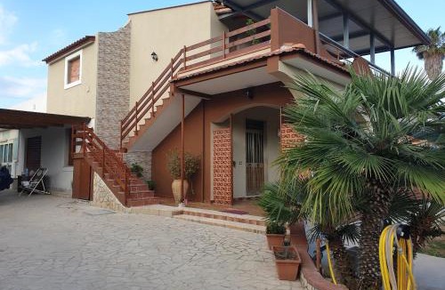 Gallina House | Cedro sabbiadoro Avola