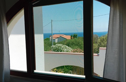 Mazzaforno Apartment | Cefalù La Maddalena 29 Apartment in villa sleeps 5+1, private access to the sea.