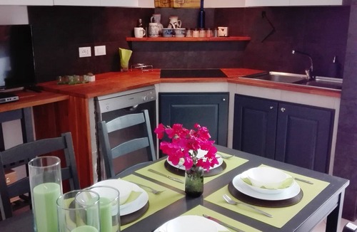 Santa Lucia Apartment | central | free parking | bike | beachnSyracuse Stylish Suites [59]