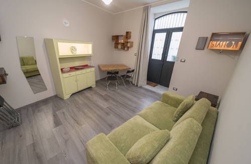 Picanello-Ognina-Barriera-Canalicchio Apartment | Central Station House Riccardo