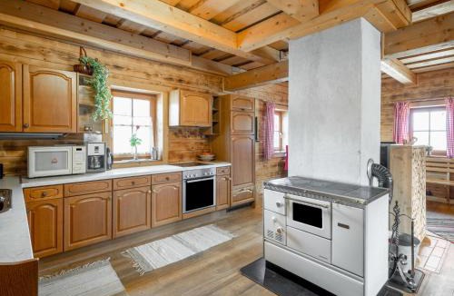 Grosssoelk Ski Chalet | Chalet Steiners Blockhütte by Interhome