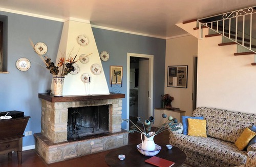 Torgiano House | Charming Apartment on the top of the hill