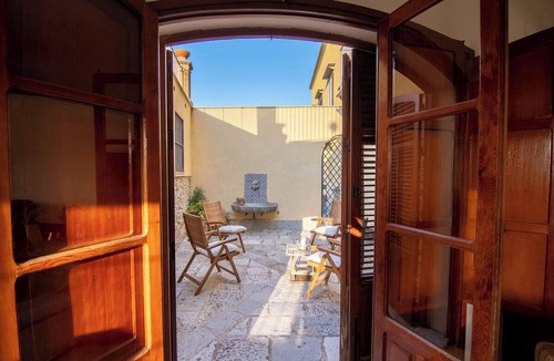 Termini Imerese Villa | Charming Country House 150 m from sea and beach, wifi and cooking-class free!