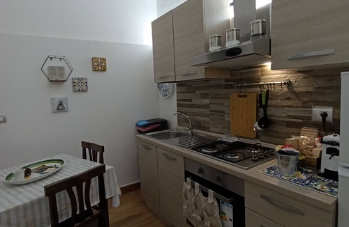 Acireale House | Charming house with 1 bedroom and WiFi, AC in delightful Acireale