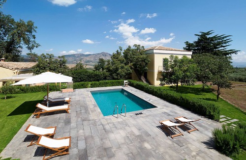 Rovittello Villa | Charming villa with pool in Randazzo, Sicily