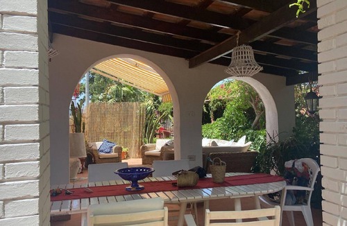 Carini Villa | CHEZ SILVIA 3 BEDROOMS 2 BATHROOMS FAMILY VILLA