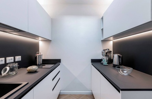 Sant'Eustacchio Apartment | Chiaroscuro By Case al Lago