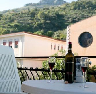 Mazzeo Hotel | ChrisMare Hotel
