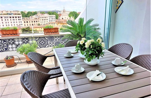 Celio Apartment | COLOSSEUM TERRACE DELUXE APARTMENT - 6 PEOPLE