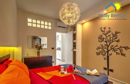 Isola delle Femmine House | Comfortable apartment in the heart of Isola delle Femmine a few steps from the sea