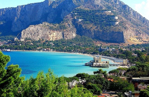 Isola delle Femmine House | Comfortable apartment in the heart of Isola delle Femmine a few steps from the sea