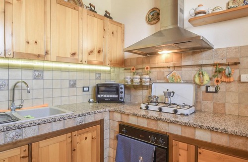 Chiaramonte Gulfi House | Comfortable and functional furnished vacation home in the south of Sicily.