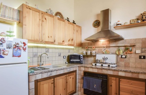 Chiaramonte Gulfi House | Comfortable and functional furnished vacation home in the south of Sicily.