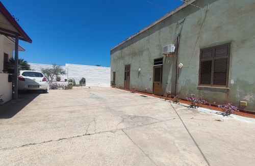 Marsala House | Comfortable facility in quiet setting. Large outdoor space, a few kilometers from the sea