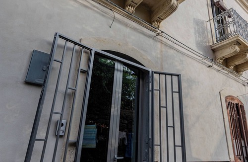 Cibali House | Comfortable vacation home in the heart of Catania