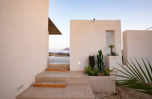 Favara Villa | Contemporary Shelter