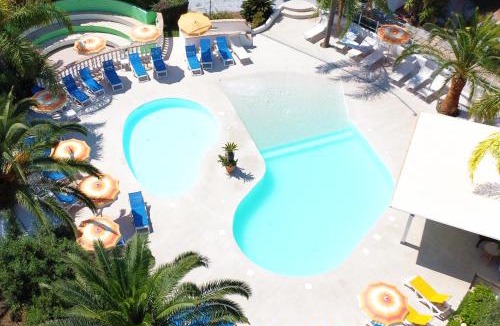 Ricadi Resort | Costa Real - Garden Retreat with Private beach, Pet Friendly