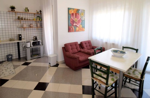 Riposto Apartment | Cosy apartment for 6 people with A/C, WIFI, TV, balcony and parking