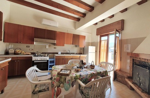 Castroreale Terme Apartment | Cosy apartment for 8 guests with WIFI, A/C, TV and terrace