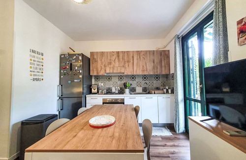 Campofelice di Roccella Apartment | Cosy apartment for 2 people with private pool, WIFI, A/C, TV and terrace