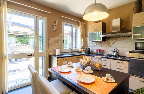 Piedimonte Etneo House | Cottage 'Etna Ranch' with Wi-Fi, Garden & Air Conditioning