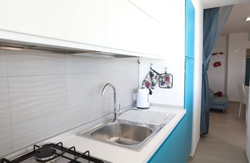 Cava dʼAliga House | Covo dei Marinai, sea front, wifi, bbq, parking, a few meters from the sea