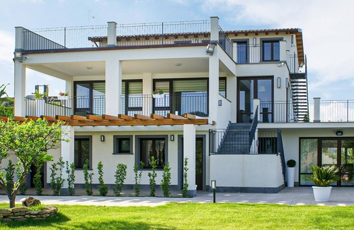 Mazzarino Apartment | Cozy apartment in Mazzarino