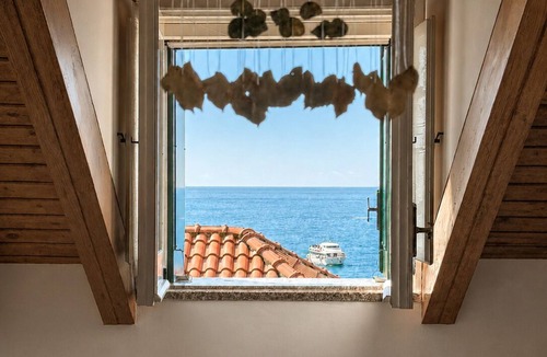 Minori House | Cozy Attic in the Heart of the Pearl of the Amalfi Coast