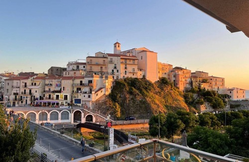 Diamante House | Cozy Double Room with Sea and Mountain view Terrace