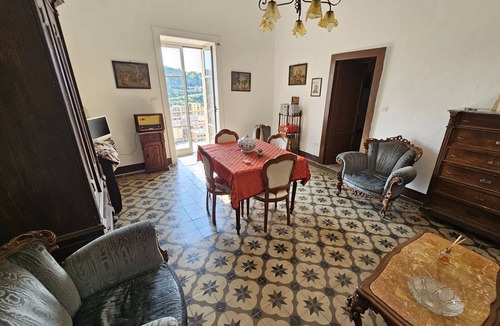 Monforte San Giorgio House | Cozy historic house with garden and view