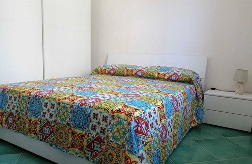 Vigliatore House | Cozy little house with terrace on the sea facing the beautiful Aeolian Islands