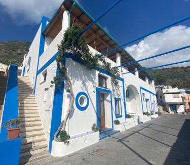 Filicudi Porto Bed & Breakfast | Da Nino sul mare Filicudi