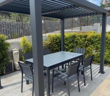 Coste Apartment | Damar