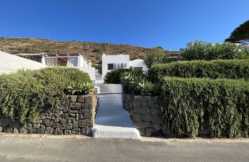 Martingana House | Dammuso dei Turchi By the ocean