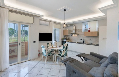 Gragnano Apartment | Day Dreams Home - Sorrento Amalfi Apartment with Sea View, Wi-Fi & Air Conditioning
