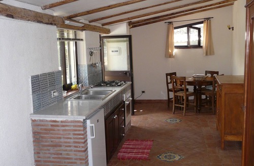 San Gregorio di Catania Apartment | Delightful one-room flat Catania