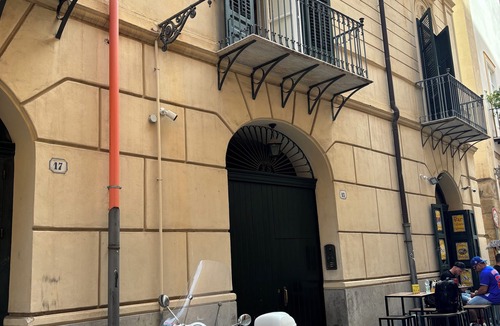 Kalsa Apartment | Delightful and elegant apartment in the heart of Palermo.