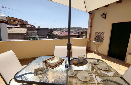 Pietraperzia House | DELIGHTFUL HOUSE IN THE CENTER WITH TERRACE