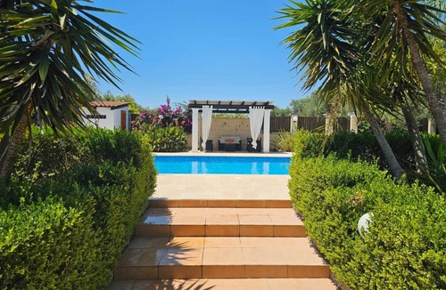 Oria Villa | Delightful villa with pool in landscaped gardens.