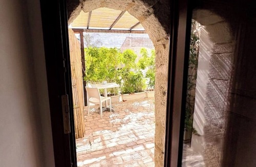 Modica Apartment | Deluxe studio apartment on the beam (mq34)