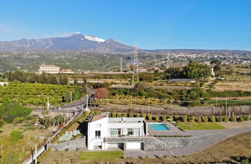 Coste Villa | Design Villa with Pool and Crossfit Gym