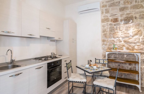 Comiso House | Diana - Appartamento Indipendente in Pieno Centro Storico
