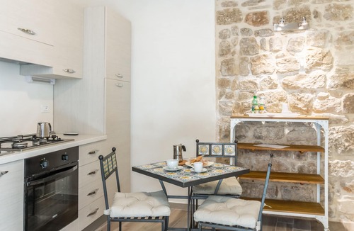 Comiso House | Diana - Appartamento Indipendente in Pieno Centro Storico