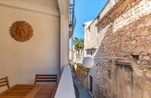 Comiso House | Diana - Appartamento Indipendente in Pieno Centro Storico
