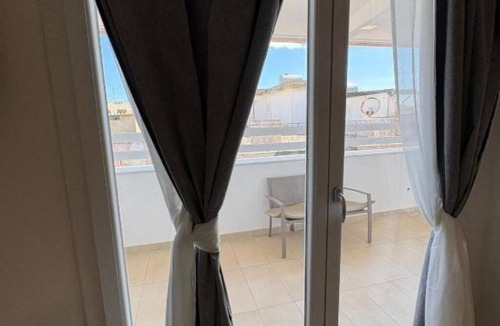 Pachino Apartment | -DIMARTINO HOME-Double Room with Balcony (2 Adults + 1 Child)