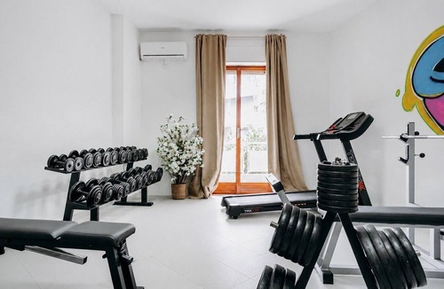 Tiche Apartment | Dionisio Room 3 with Wi-Fi